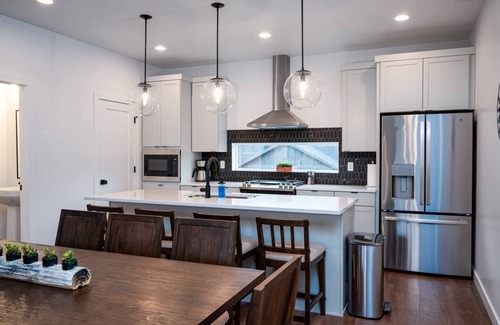 Mountain Green House | Snowbasin Chalet Ro5061| Pool |Hot Tub |Pickleball