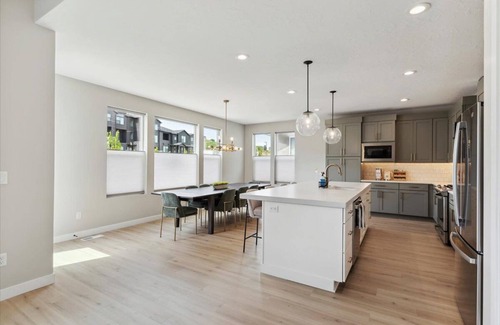 Mountain Green House | Snowbasin Family Vibes – Kids toys + Chef’s Kitchen + Movie Room