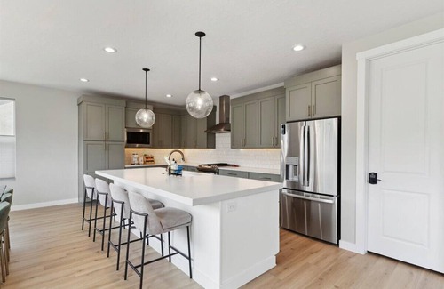 Mountain Green House | Snowbasin Family Vibes – Kids toys + Chef’s Kitchen + Movie Room
