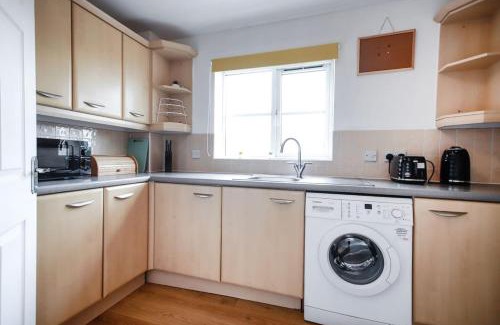 Bradley Stoke Apartment | Snowberry Close - Contractors Long Stay by ShortStayUK