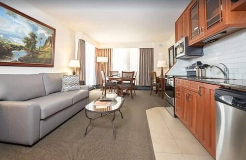Salt Lake Mountain Resorts Condo | Snowbird Cliff Club SKI IN/OUT 1 Bedroom sleeps 6 February 7 - 10