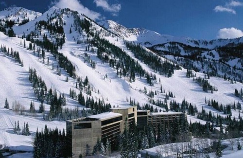 Salt Lake Mountain Resorts Condo | Snowbird Cliff Club SKI IN/OUT 1 Bedroom sleeps 6 February 7 - 10