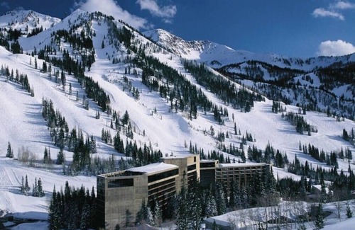 Salt Lake Mountain Resorts Condo | Snowbird Cliff Club SKI IN/OUT Studio sleeps 4 February 7 - 10
