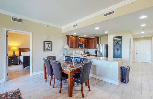 Upper Grand Lagoon Condo | Snowbird-friendly condo with waterfront view, WiFi, AC, access to pool, hot tub