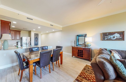 Upper Grand Lagoon Condo | Snowbird-friendly condo with waterfront view, WiFi, AC, access to pool, hot tub