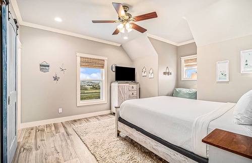 Pointe San Luis House | Snowbird-friendly 2-story home with ocean views, shared pool, & outdoor shower