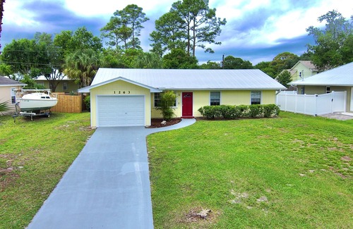 Florida Ridge House | Snowbird-friendly home with private pool, central AC, and WiFi - dogs welcome