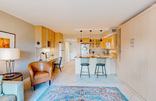 South Beach Condo | Snowbird-friendly studio condo near beach with tennis, pickleball, & water views