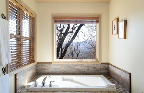 Robbinsville Hotel | Snowbird Mountain Lodge