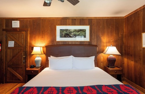 Robbinsville Hotel | Snowbird Mountain Lodge