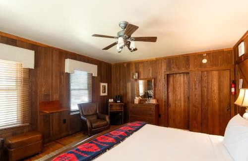 Robbinsville Hotel | Snowbird Mountain Lodge - All-Inclusive Adventure