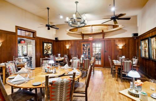 Robbinsville Hotel | Snowbird Mountain Lodge - All-Inclusive Adventure