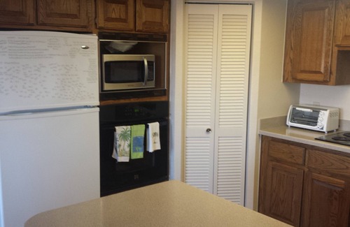 Bullhead City Condo | Snowbird Retreat Bullhead City, AZ. 2Bd 2Bth Condo Fully Furnished River View