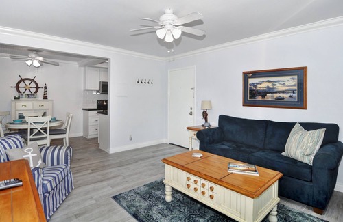 Del Obispo Condo | Snowbird Special! Jan-March. 2 bed/2 bath - Walk to Harbor!- Harbor Cove