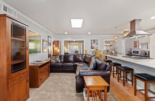 Sun City House | Snowbirds, golfers, outdoor and sports enthusiasts love Rey Madera Casa!
