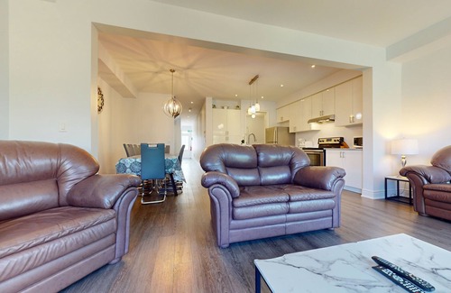 The Blue Mountains Condo | Snowbridge