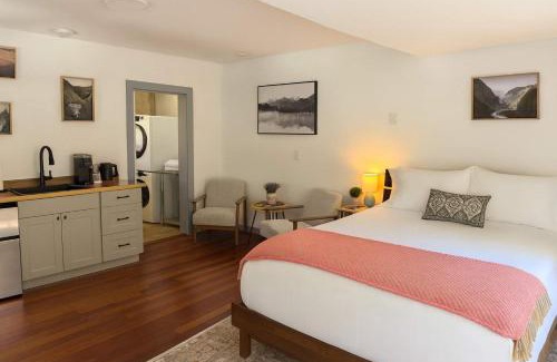 Leavenworth Bed & Breakfast | Snowcreek Suite - Hemlock