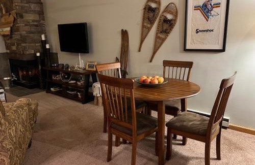Snowshoe Apartment | Snowcrest Condo Walking Distance to Slopes