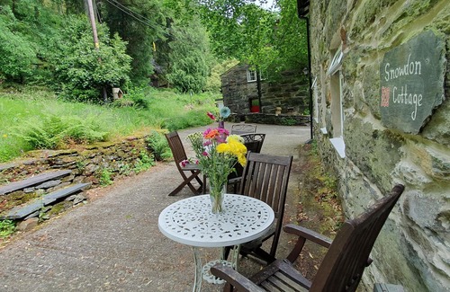 Beddgelert Cottage | Snowdon Cottage: 300 m from Watkin Path Mt Snowdon