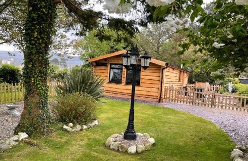 Llanrug Ski Chalet | Snowdonia cabin
