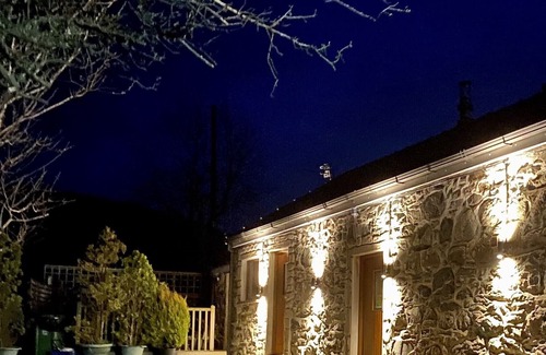 Bangor Cottage | Snowdonia farm cottage/hot tub & Gym