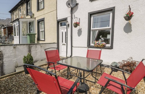 Tanygrisiau Cottage | Snowdonia holiday cottage 3 bed 4 person near Zip World