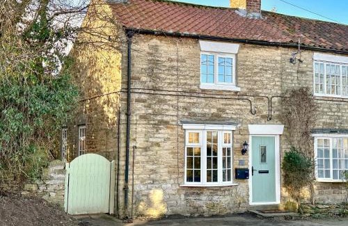 Welburn House | Snowdrop Cottage