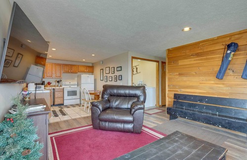 Ghent Apartment | 'Snowed Inn' Cozy Winterplace Ski-In/Ski-Out Cabin