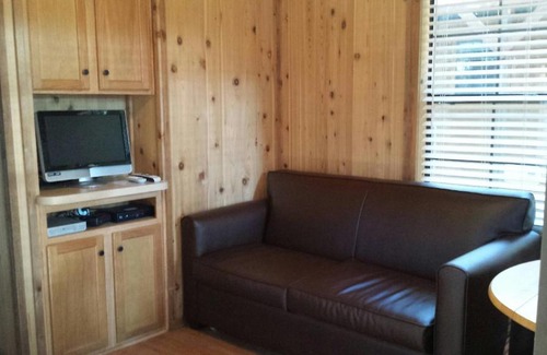 Emigrant Gap Resort | Snowflower Camping Resort Cabin 4