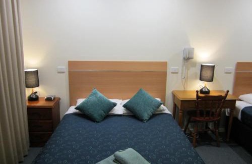 Tawonga South Hotel | Snowgum Motel