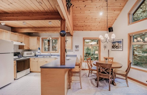 Glacier Cabin | Snowline Cabin #75 - WiFi - Gas F/P - Pets Ok