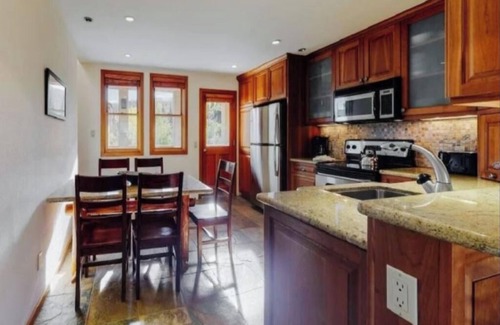 Snowmass Village Condo | Snowmass Village | 3 Bedroom | Ski-In, Ski-Out