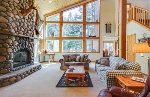 Truckee House | Snowpeak Tahoe Donner Golf Course Views