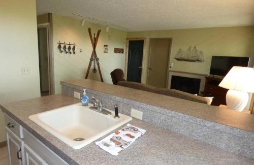 Bellaire Apartment | Snowshoe Sanctuary at Summit Village
