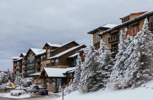 Snowshoe Condo | Snowshoe Village SLEEPS 6- Rimfire Lodge, Ski-In/Out, 1-Bedroom "PLUS" Condo
