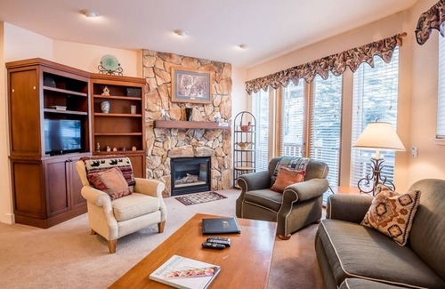 Ketchum Condo | Snowstar Condo 18- Walk to Ski Lifts with Onsite Exercise Room & Hot Tub