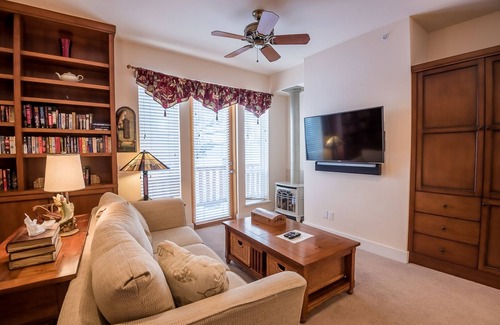 Ketchum Condo | Snowstar Condo 18- Walk to Ski Lifts with Onsite Exercise Room & Hot Tub