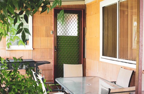 Talbingo Cottage | Snowy Cottage for Nature Lovers - Foxtel - Pet Friendly - Selwyn Snowfields - Yarrongobilly Caves - Walks - Boating and Fishing