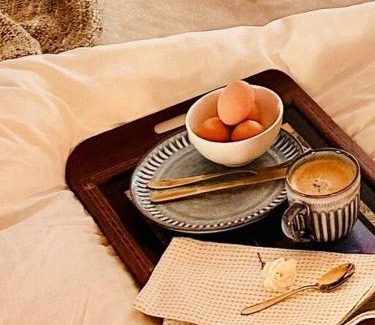 Tumbarumba House | Snowy Valleys iconic stay - Moonshiner Cottage @ Distillery