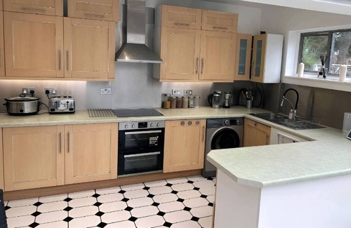 Streatham Hill Apartment | Snug 1-bedroom Apartment with free WiFi/Parking