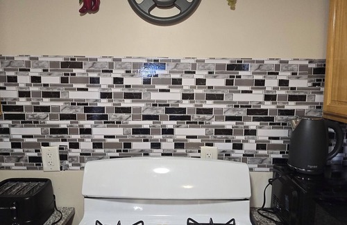 Port Richmond Apartment | Snug Apartment n10minutes to Staten island ferry nClose to SIUH and RUMC.
