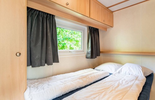 Municipality of Epe Ski Chalet | Snug chalet in Epe with garden