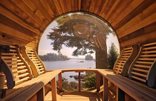 Ucluelet Bed & Breakfast | Snug Harbour Inn