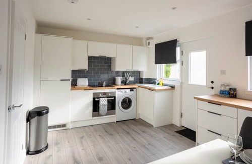 Tillicoultry House | Snug Modern Home in Tillicoultry