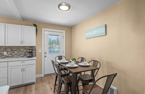 Central - Terry House | Snug, neighborly home perfect for your small group