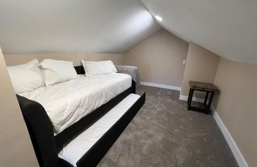 Central - Terry House | Snug, neighborly home perfect for your small group