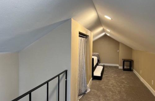 Central - Terry House | Snug, neighborly home perfect for your small group