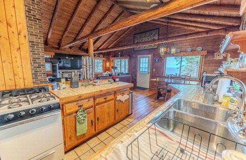 Manistique Cabin | Snug UP: On Lake Michigan Perfect Couples Getaway!