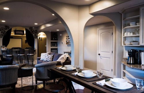 Heber House | Snuggle Down Inn: 1BR In-Law Basement Suite