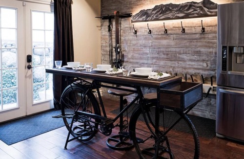 Heber House | Snuggle Down Inn: 1BR In-Law Basement Suite